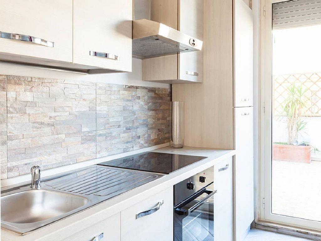 Rome Apartment With Terrace Autonomous Екстериор снимка